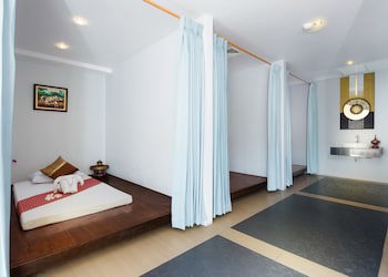 Aiyara Grand Hotel