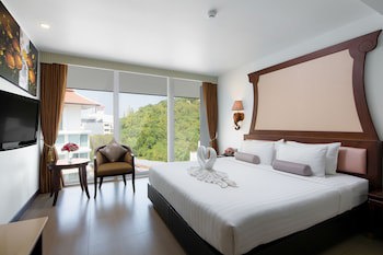 Aiyara Grand Hotel