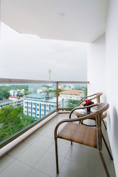 Aiyara Grand Hotel