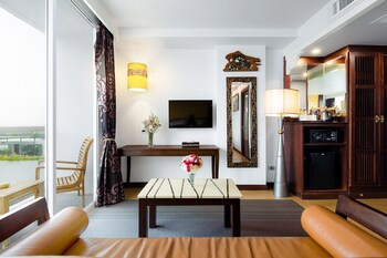 Aiyara Grand Hotel