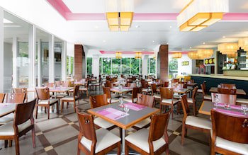 Aiyara Grand Hotel