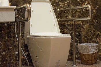 Aiyara Grand Hotel