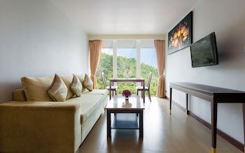 Aiyara Grand Hotel