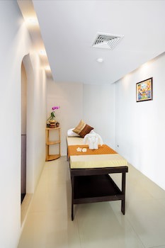 Aiyara Grand Hotel