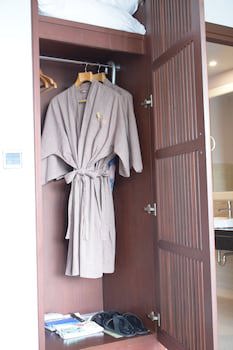 Aiyara Grand Hotel