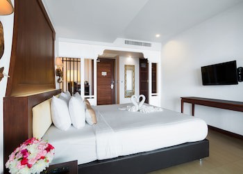 Aiyara Grand Hotel