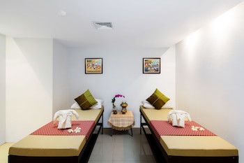 Aiyara Grand Hotel