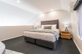 Aubyn Court Spa Motel