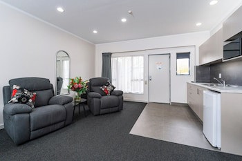 Aubyn Court Spa Motel