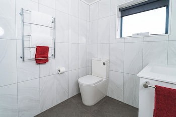 Aubyn Court Spa Motel