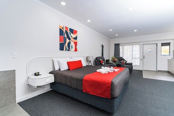 Aubyn Court Spa Motel