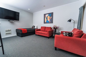 Aubyn Court Spa Motel