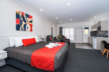 Aubyn Court Spa Motel