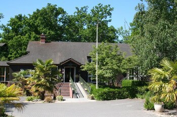Marwell Hotel