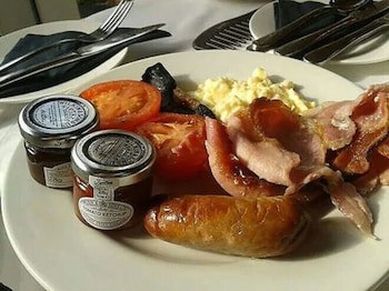 Marwell Hotel