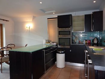 Bed And Breakfast Dunsfold
