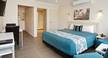 Breakwater Motel