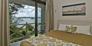 Breakwater Motel