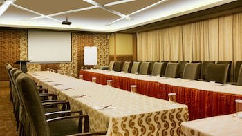 E Hotel