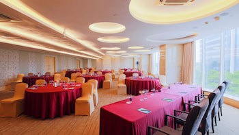 E Hotel