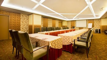 E Hotel