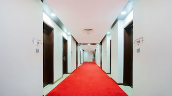 E Hotel