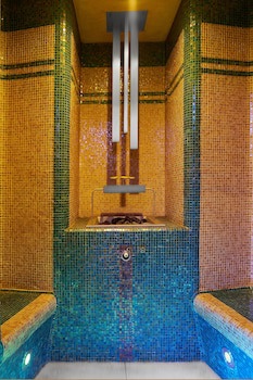 Retro Riverside Wellness Resort