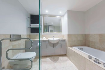 Avani Auckland Metropolis Residences