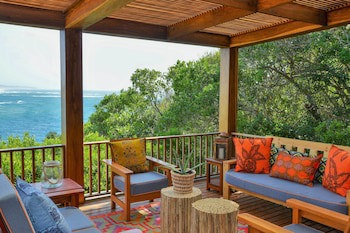 Machangulo Beach Lodge