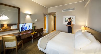 Dekelia Hotel