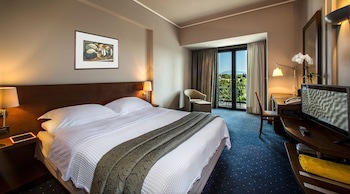 Dekelia Hotel