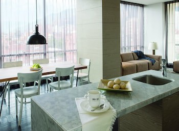 8010 Urban Living Luxury Home Experiences.