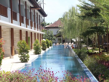 Grand Whiz Hotel Nusa Dua