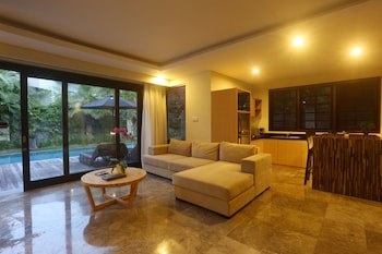 Grand Whiz Hotel Nusa Dua