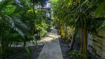 Grand Whiz Hotel Nusa Dua