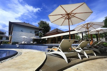 Grand Whiz Hotel Nusa Dua