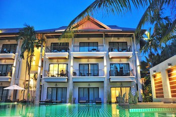 Navatara Phuket Resort