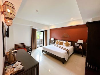 Navatara Phuket Resort