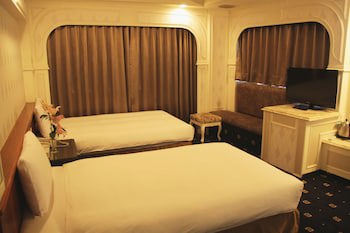 Crystal Hotel