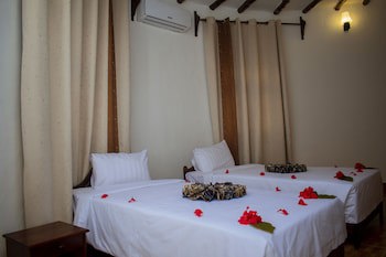 Antonio Beach Hotel And Spa