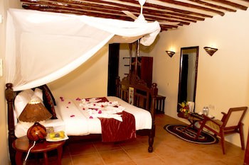 Antonio Beach Hotel And Spa