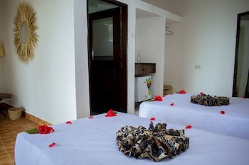 Antonio Beach Hotel And Spa