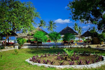 Antonio Beach Hotel And Spa