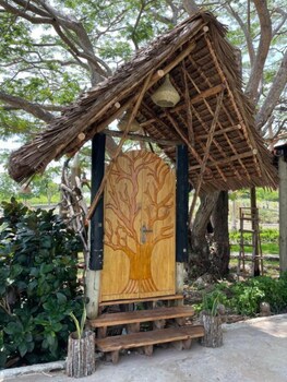 Antonio Beach Hotel And Spa