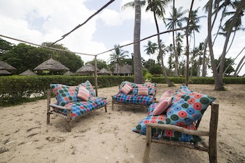 Antonio Beach Hotel And Spa