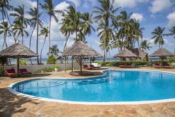 Antonio Beach Hotel And Spa
