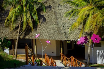 Antonio Beach Hotel And Spa