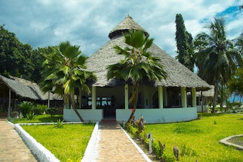 Antonio Beach Hotel And Spa
