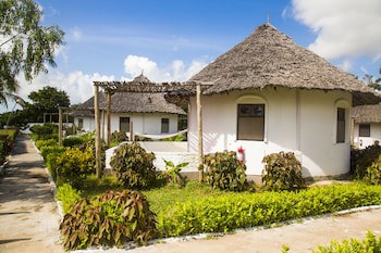 Antonio Beach Hotel And Spa