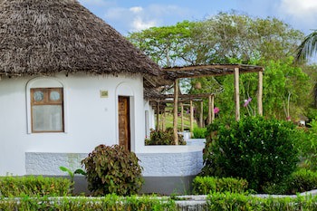 Antonio Beach Hotel And Spa